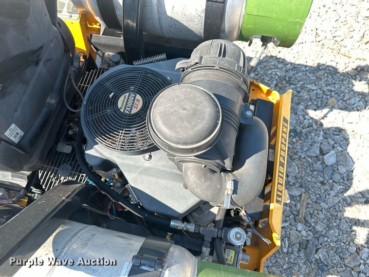 image for item ML9232 2009 Cub Cadet Tank S7237  lawn mower