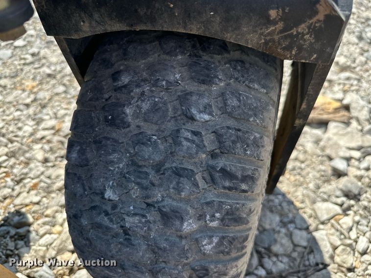 image for item ML9232 2009 Cub Cadet Tank S7237  lawn mower