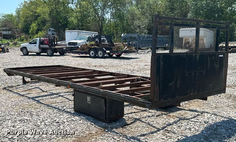 image for item ML9233 Flatbed