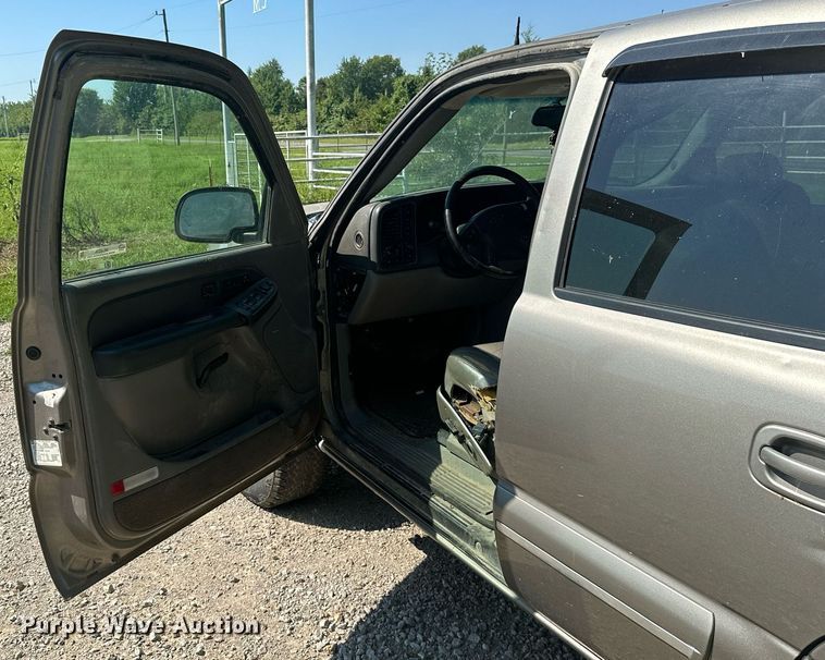 image for item ML9234 2003  Chevrolet Tahoe  SUV