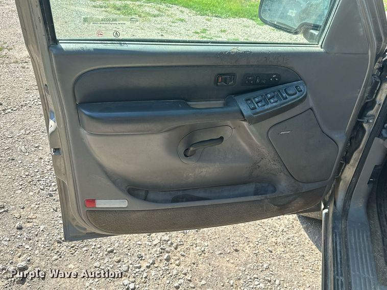 image for item ML9234 2003  Chevrolet Tahoe  SUV