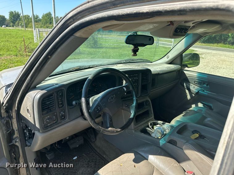 image for item ML9234 2003  Chevrolet Tahoe  SUV