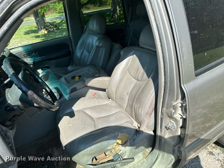 image for item ML9234 2003  Chevrolet Tahoe  SUV