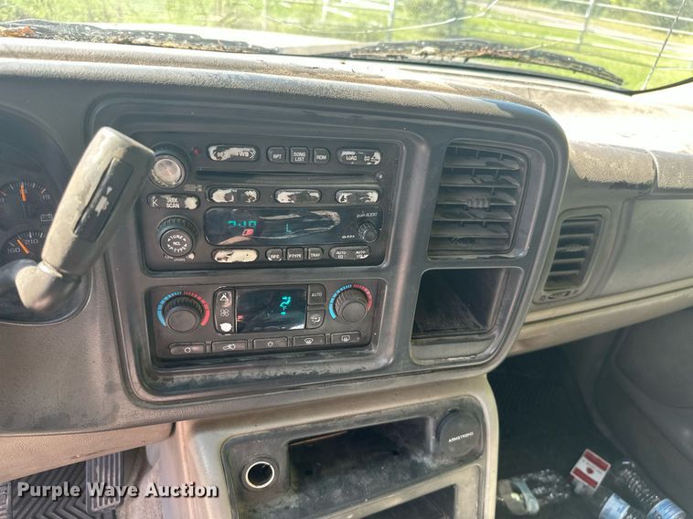 image for item ML9234 2003  Chevrolet Tahoe  SUV