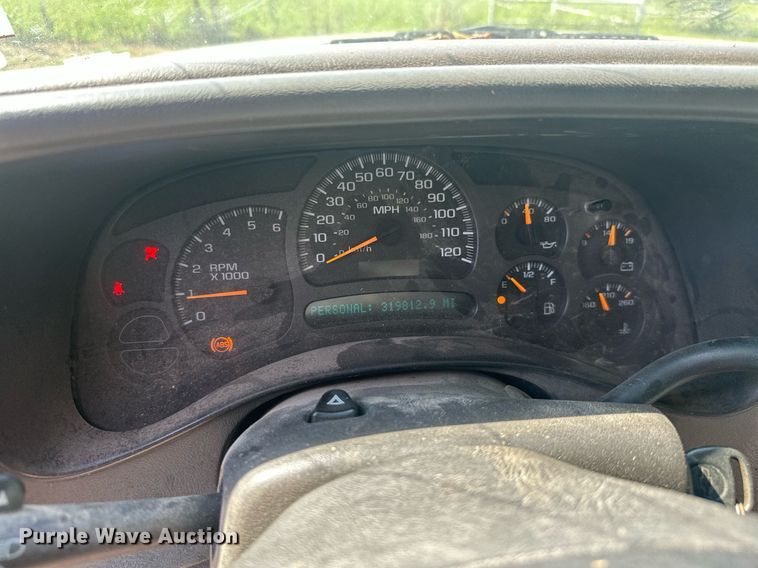 image for item ML9234 2003  Chevrolet Tahoe  SUV