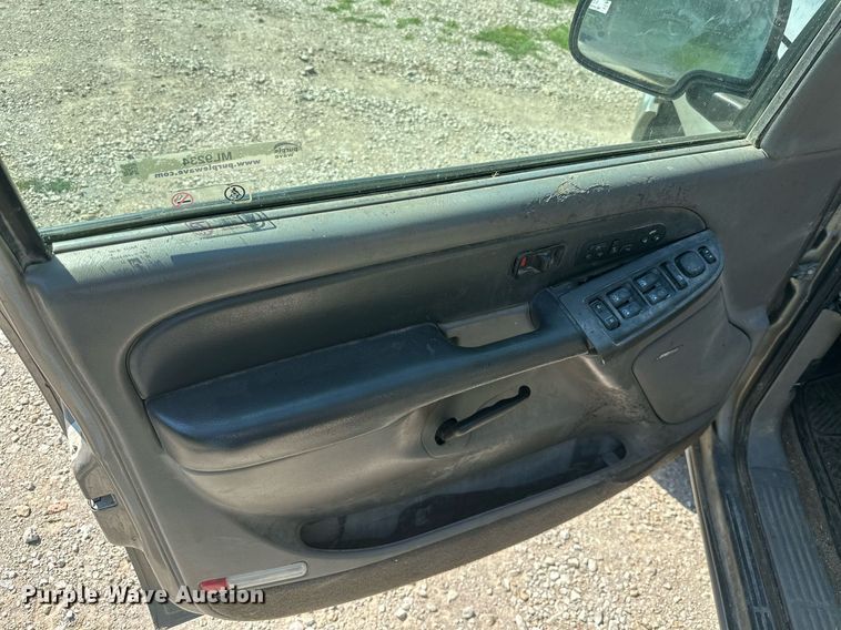 image for item ML9234 2003  Chevrolet Tahoe  SUV