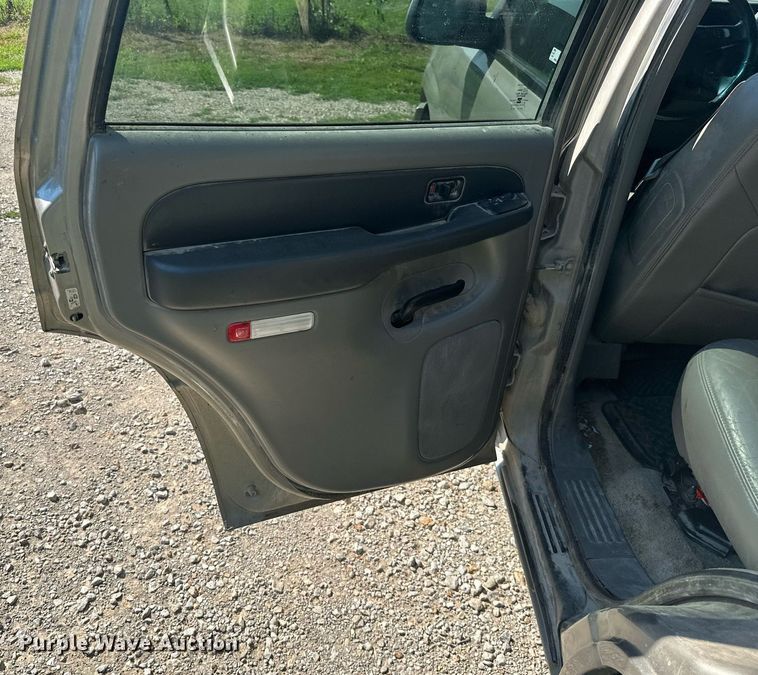 image for item ML9234 2003  Chevrolet Tahoe  SUV