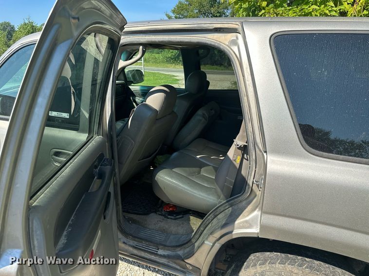 image for item ML9234 2003  Chevrolet Tahoe  SUV