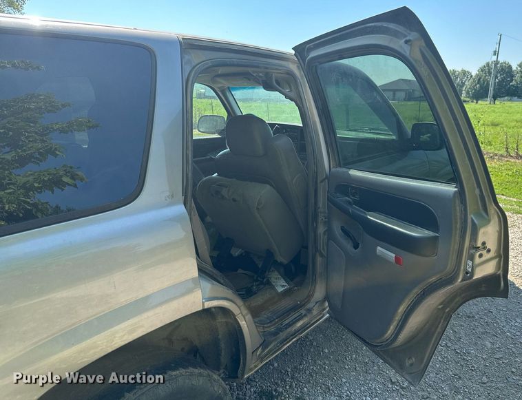 image for item ML9234 2003  Chevrolet Tahoe  SUV