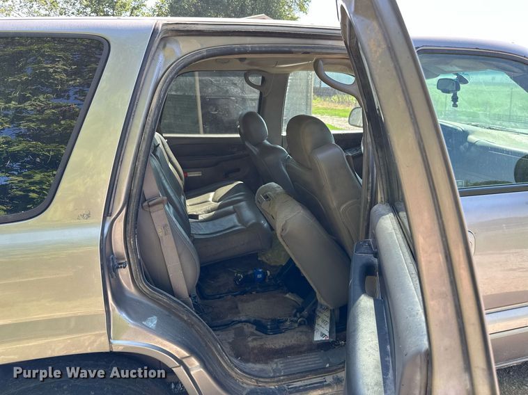 image for item ML9234 2003  Chevrolet Tahoe  SUV