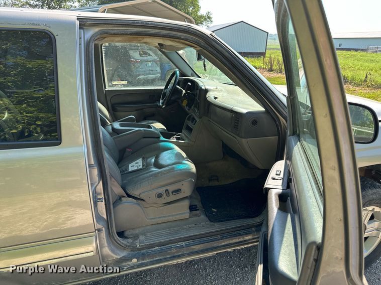 image for item ML9234 2003  Chevrolet Tahoe  SUV