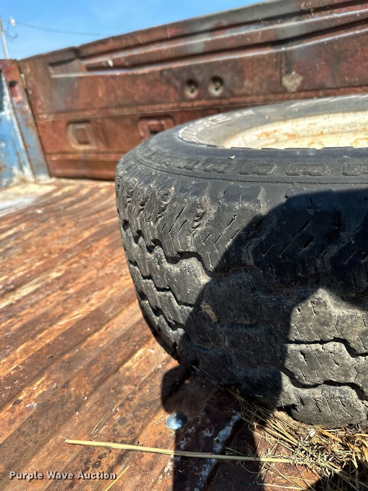 image for item ML9236 1966 Ford F100  pickup truck