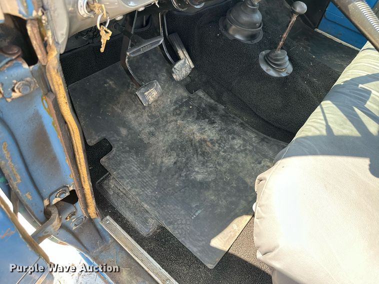 image for item ML9236 1966 Ford F100  pickup truck