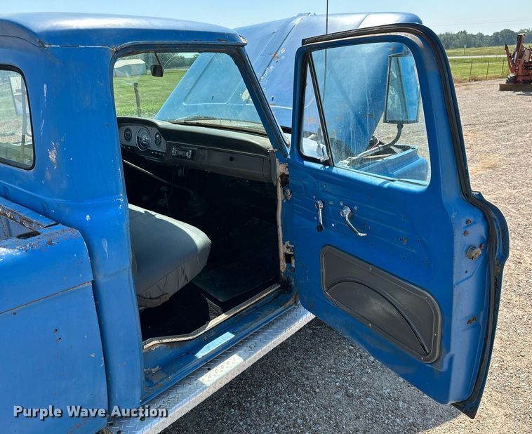 image for item ML9236 1966 Ford F100  pickup truck