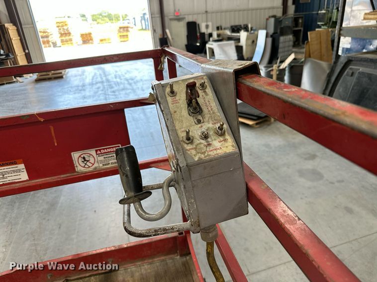image for item ML9239 Mec 2548HT  scissor lift