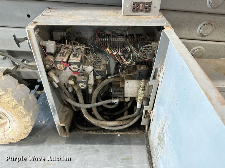 image for item ML9239 Mec 2548HT  scissor lift