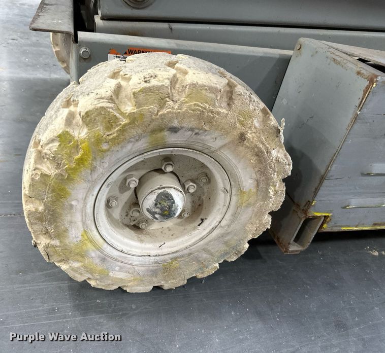 image for item ML9239 Mec 2548HT  scissor lift