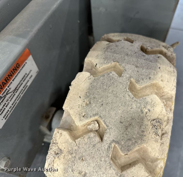 image for item ML9239 Mec 2548HT  scissor lift