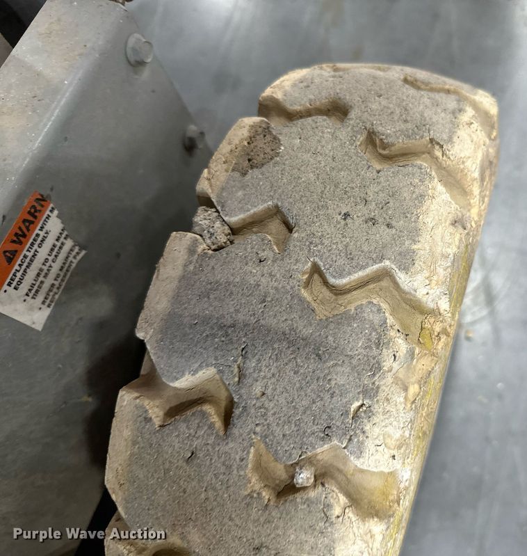 image for item ML9239 Mec 2548HT  scissor lift