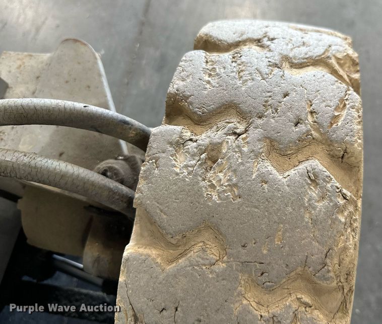 image for item ML9239 Mec 2548HT  scissor lift