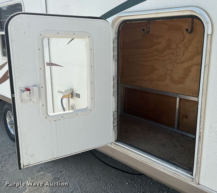 image for item ML9245 2007 Flagstaff Classic Super Lite  camper