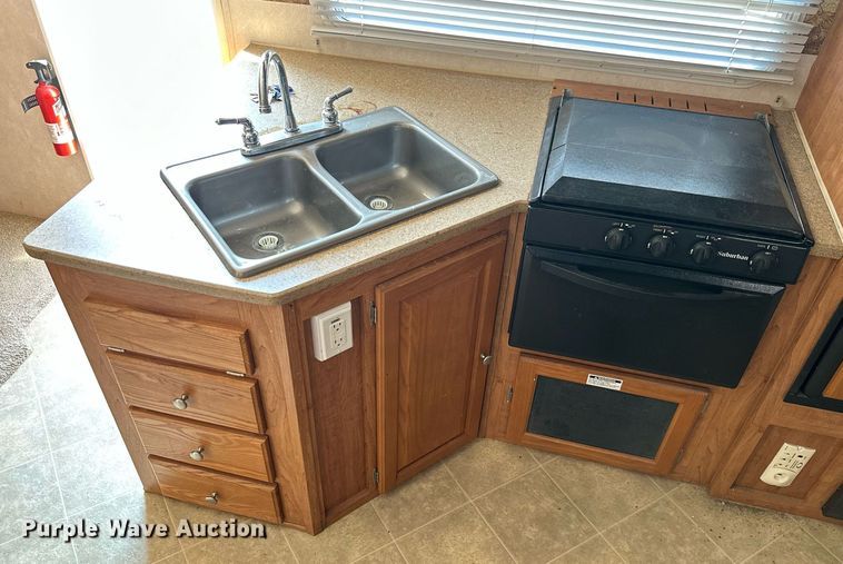 image for item ML9245 2007 Flagstaff Classic Super Lite  camper