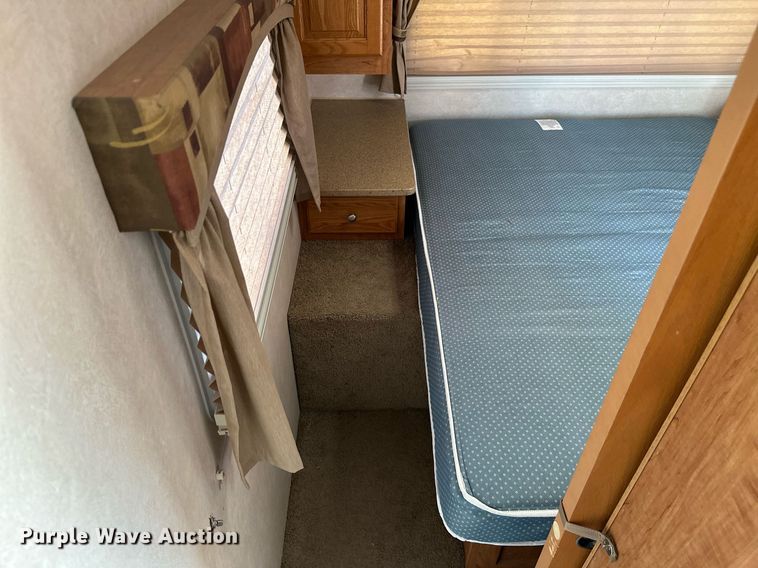 image for item ML9245 2007 Flagstaff Classic Super Lite  camper