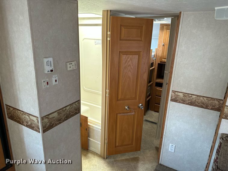 image for item ML9245 2007 Flagstaff Classic Super Lite  camper