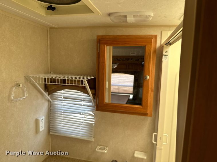 image for item ML9245 2007 Flagstaff Classic Super Lite  camper