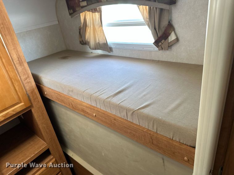 image for item ML9245 2007 Flagstaff Classic Super Lite  camper