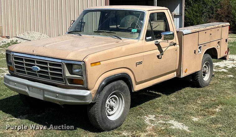 image for item ML9265 1984 Ford F250  utility bed pickup truck