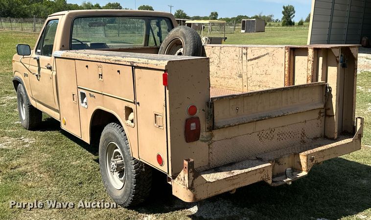 image for item ML9265 1984 Ford F250  utility bed pickup truck