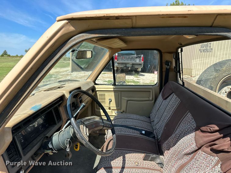 image for item ML9265 1984 Ford F250  utility bed pickup truck