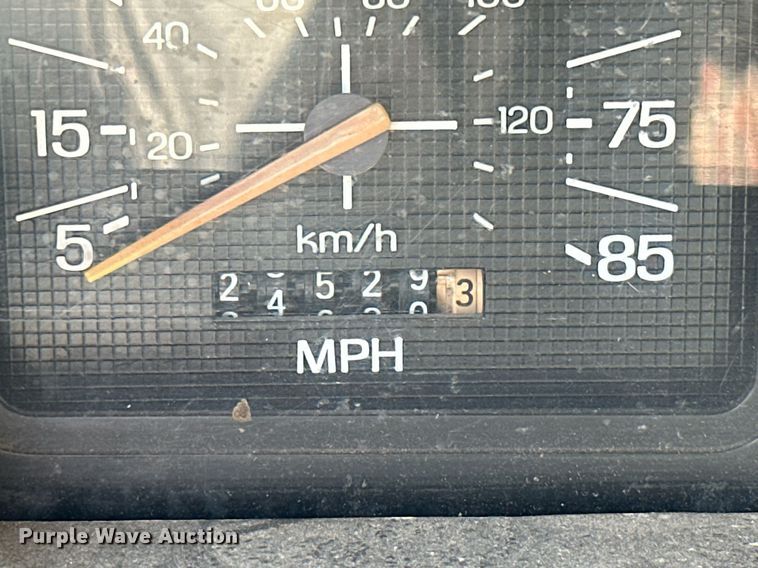 image for item ML9265 1984 Ford F250  utility bed pickup truck