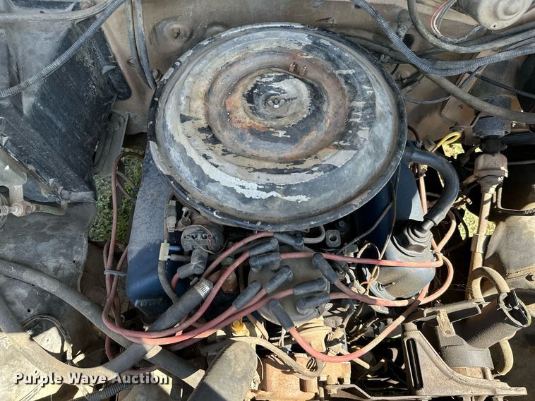 image for item ML9265 1984 Ford F250  utility bed pickup truck