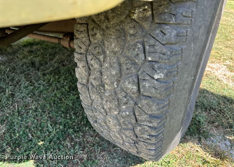 image for item ML9265 1984 Ford F250  utility bed pickup truck