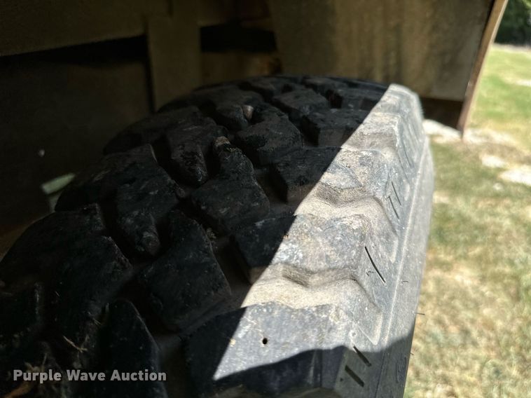 image for item ML9265 1984 Ford F250  utility bed pickup truck