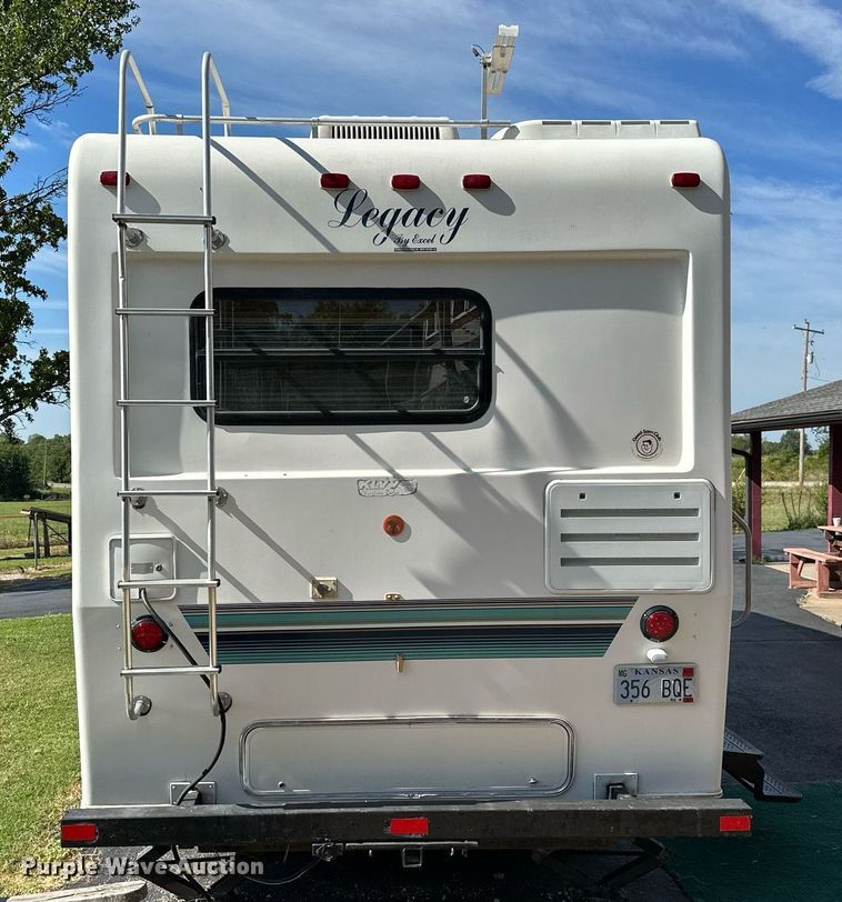 image for item ML9267 1995 Peterson Industries Inc. Legacy  camper