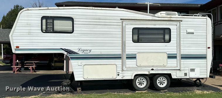image for item ML9267 1995 Peterson Industries Inc. Legacy  camper