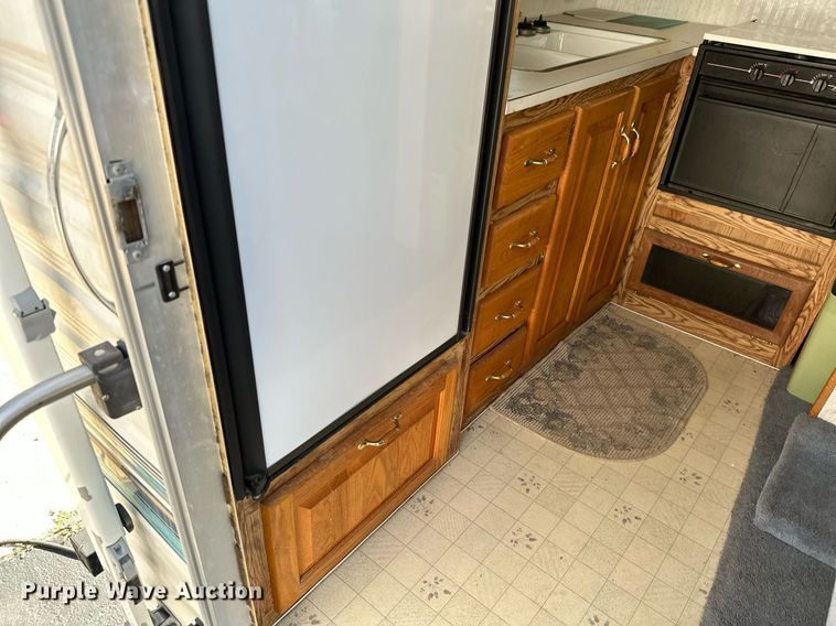 image for item ML9267 1995 Peterson Industries Inc. Legacy  camper