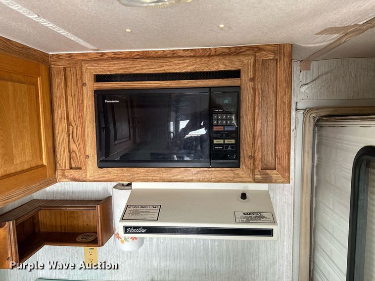 image for item ML9267 1995 Peterson Industries Inc. Legacy  camper