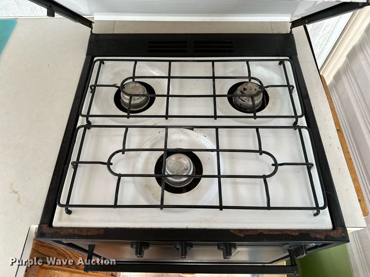 image for item ML9267 1995 Peterson Industries Inc. Legacy  camper