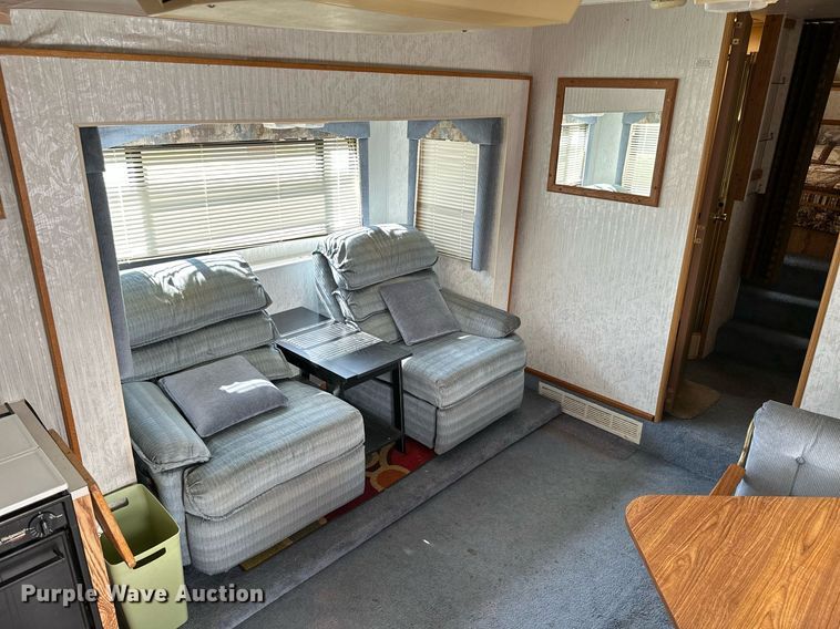 image for item ML9267 1995 Peterson Industries Inc. Legacy  camper