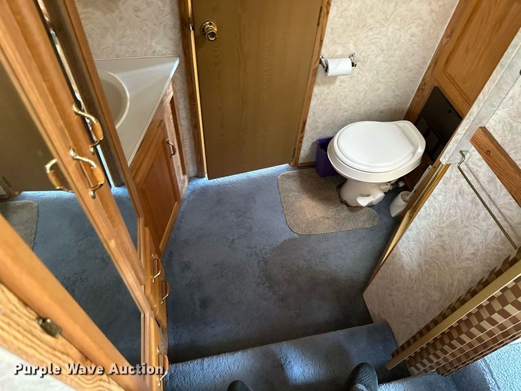 image for item ML9267 1995 Peterson Industries Inc. Legacy  camper