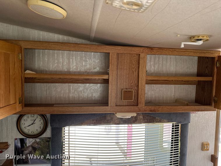 image for item ML9267 1995 Peterson Industries Inc. Legacy  camper