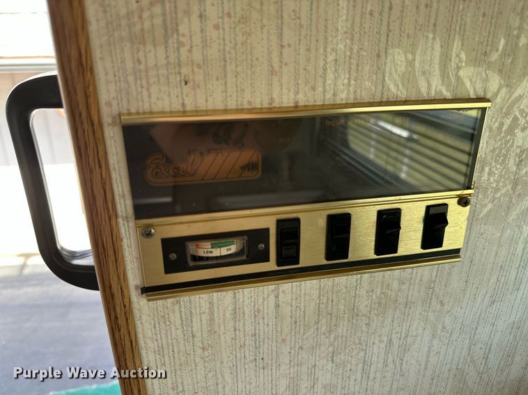 image for item ML9267 1995 Peterson Industries Inc. Legacy  camper