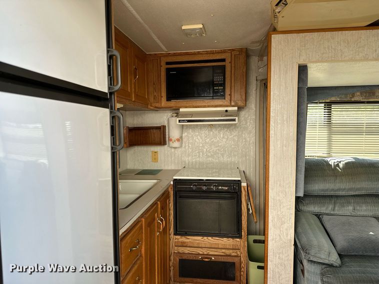 image for item ML9267 1995 Peterson Industries Inc. Legacy  camper