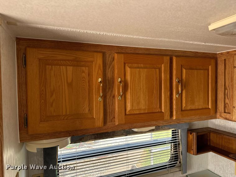 image for item ML9267 1995 Peterson Industries Inc. Legacy  camper