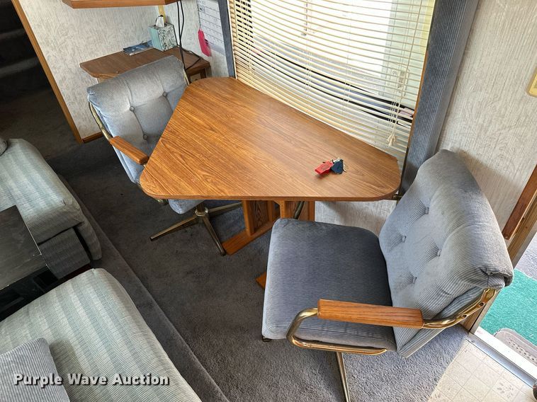 image for item ML9267 1995 Peterson Industries Inc. Legacy  camper