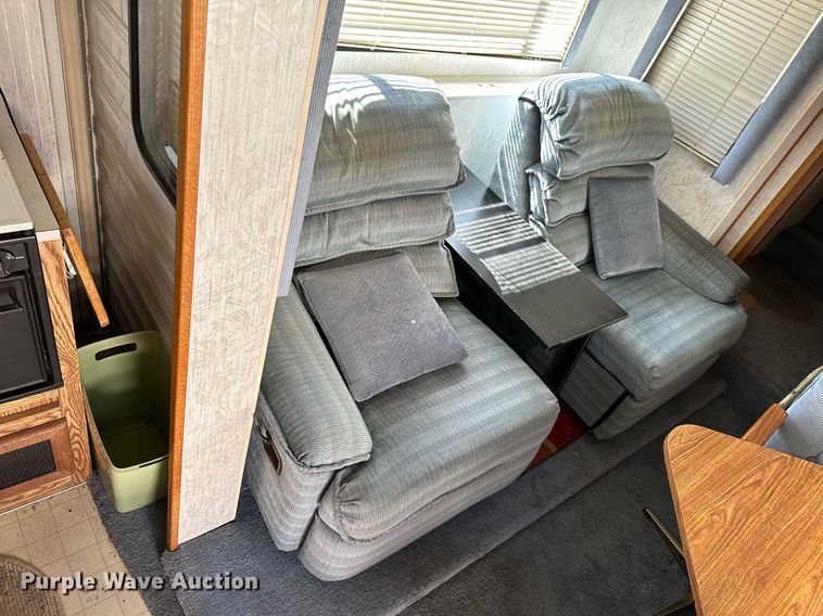 image for item ML9267 1995 Peterson Industries Inc. Legacy  camper